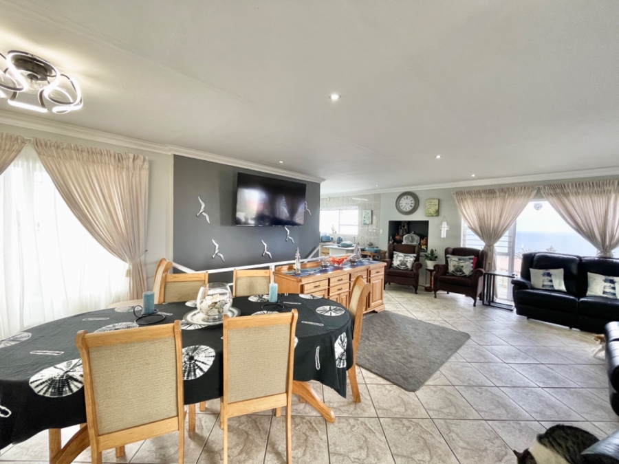 5 Bedroom Property for Sale in Dana Bay Western Cape